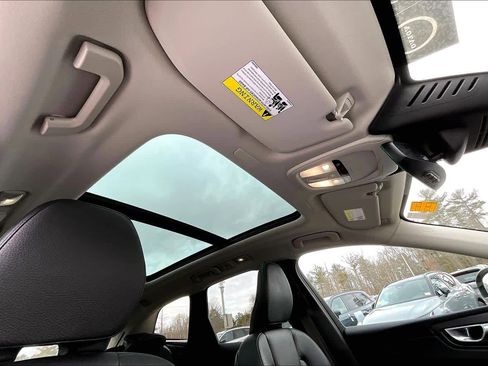 Certified 2023 Volvo XC60 B5 Plus w/ Climate Package image 14