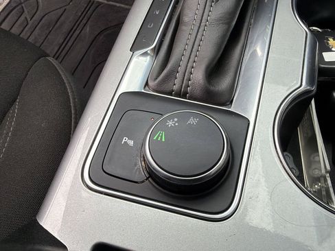 Used 2020 Chevrolet Blazer LT FWD image 29
