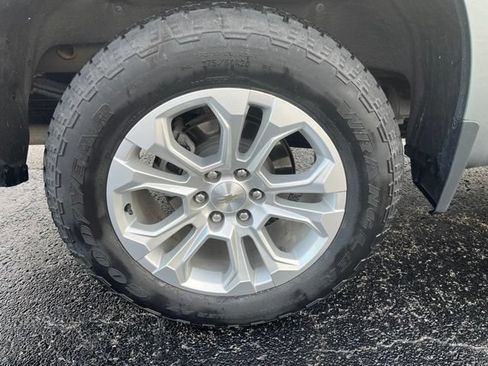 Used 2024 Chevrolet Silverado 1500 LTZ AWD/4WD image 19