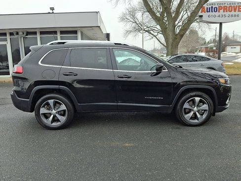 Used 2019 Jeep Cherokee Limited w/ Technology Group image 7