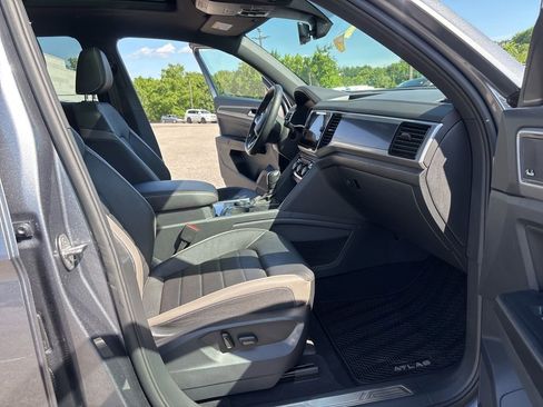 Used 2020 Volkswagen Atlas Cross Sport SEL Premium R-Line AWD/4WD image 23