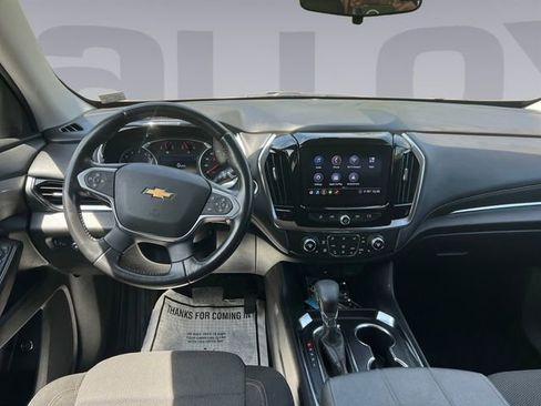 Certified 2021 Chevrolet Traverse LT FWD image 12