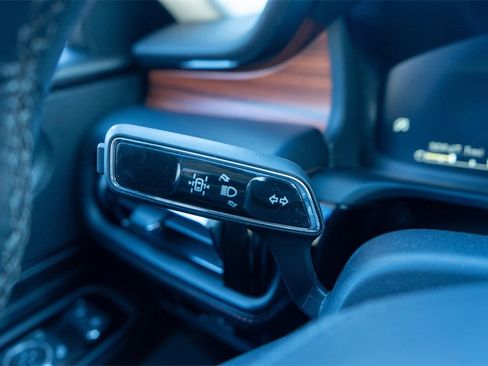 Used 2024 Lincoln Aviator Reserve image 27