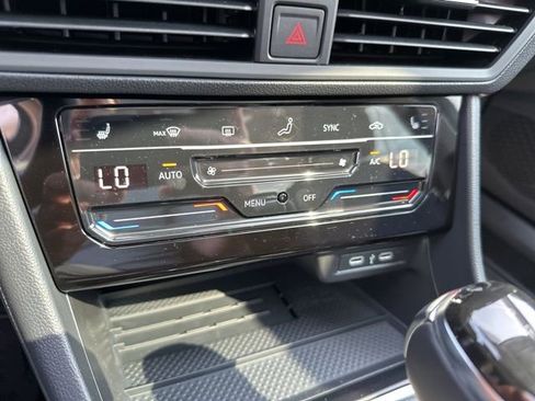 New 2025 Volkswagen Jetta SE image 17