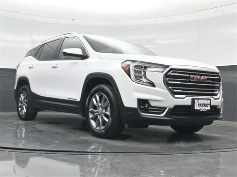 Used 2024 GMC Terrain SLT image 50
