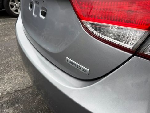 Used 2013 Hyundai Elantra Limited FWD image 7