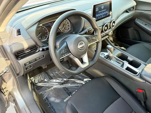 Used 2025 Nissan Sentra SV FWD image 23