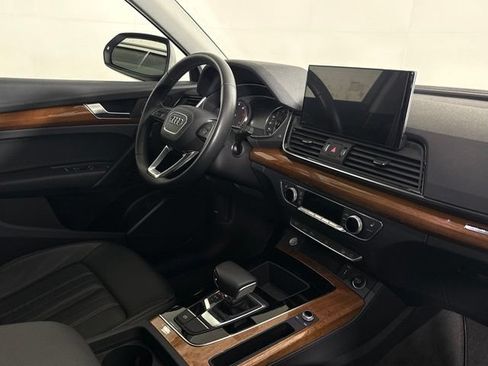 Used 2023 Audi Q5 2.0T Premium w/ Convenience Package AWD/4WD image 17