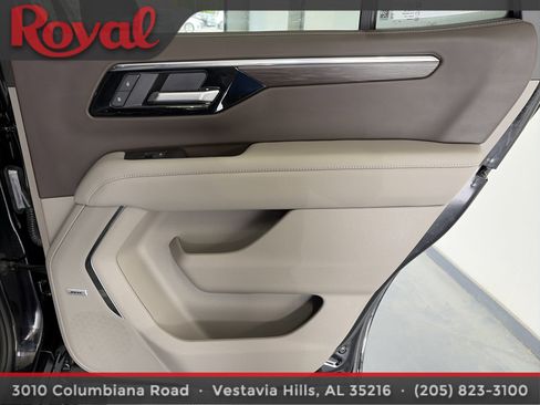 Used 2025 Chevrolet Tahoe Z71 w/ Z71 Off-Road Package image 15