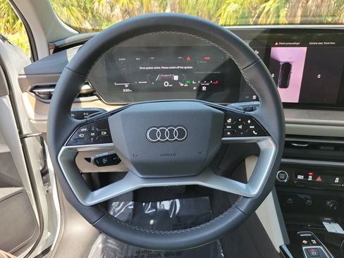 Used 2025 Audi Q5 Premium w/ Convenience Package AWD/4WD image 28