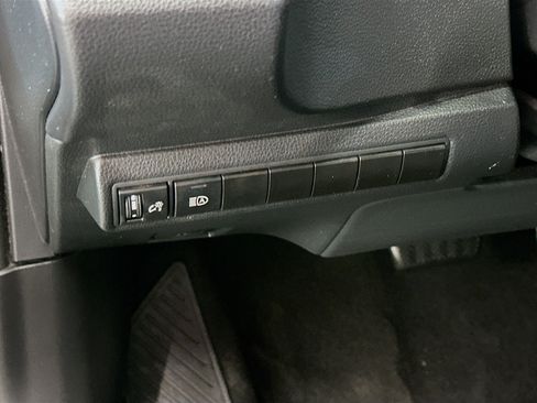 Used 2024 Toyota Corolla LE FWD image 17