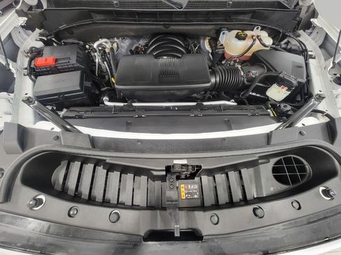 Certified 2025 GMC Yukon XL Denali image 9