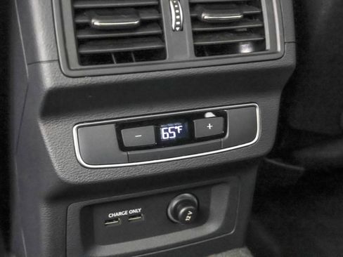 Used 2023 Audi SQ5 Premium Plus w/ Premium Plus Package AWD/4WD image 39