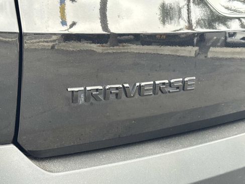 Used 2023 Chevrolet Traverse LT FWD image 29