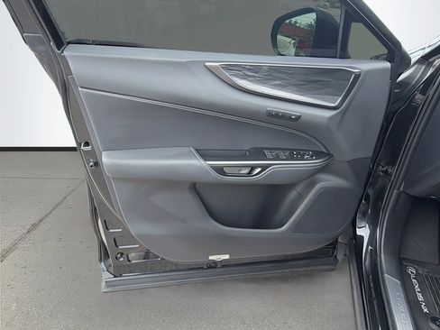 Used 2025 Lexus NX 250 FWD w/ Accessory Package (2T) image 21