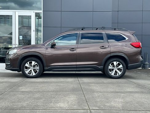 Used 2019 Subaru Ascent Premium w/ Popular Package #3 AWD/4WD image 6