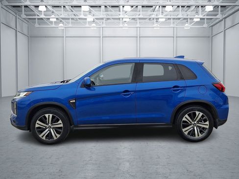 Used 2020 Mitsubishi Outlander Sport ES image 2