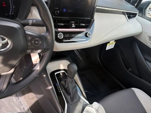 Used 2026 Toyota Corolla LE FWD image 22
