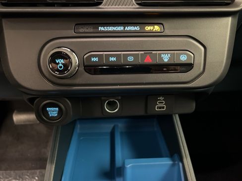 New 2025 Ford Maverick XLT w/ XLT Luxury Package image 13