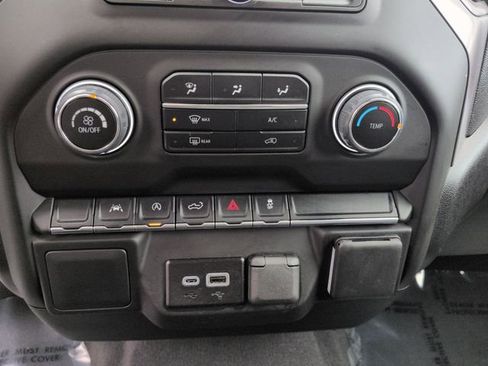 Used 2024 Chevrolet Silverado 1500 Custom image 18