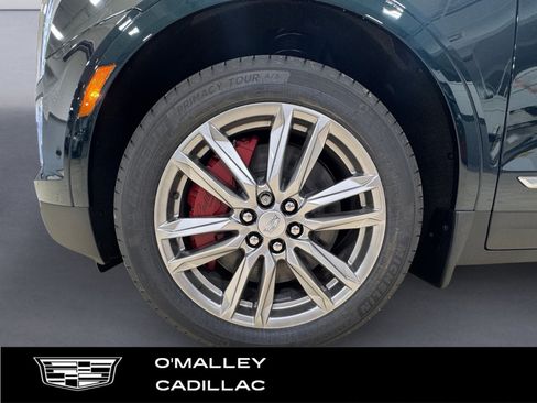 New 2026 Cadillac XT5 Sportv w/ LPO, Floor Liner Package image 9