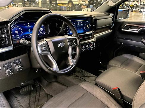 Used 2024 Chevrolet Silverado 1500 RST w/ Z71 Off-Road Package image 8