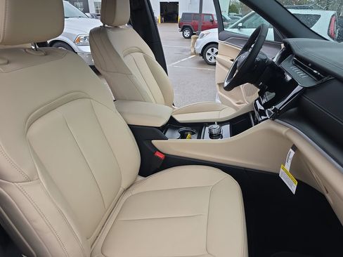 New 2026 Jeep Grand Cherokee Limited AWD/4WD image 10