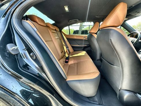 Used 2025 Lexus IS 300 w/ Comfort Package image 20