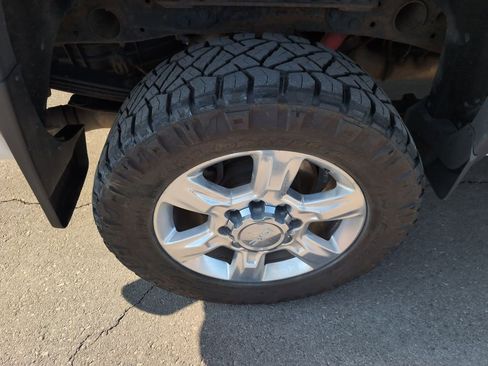 Used 2019 GMC Sierra 2500 Denali w/ Duramax Plus Package image 9