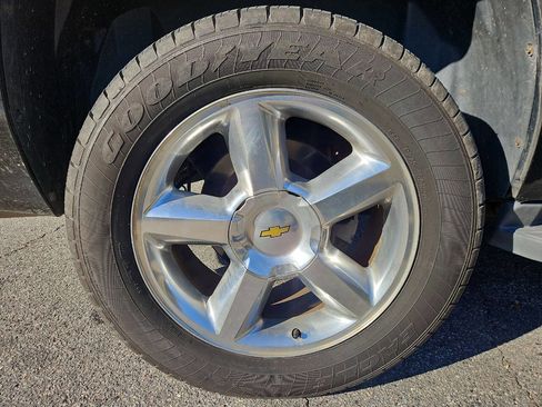 Used 2011 Chevrolet Tahoe LTZ image 28