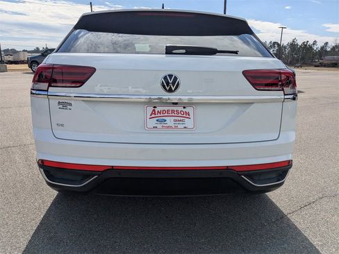 Used 2022 Volkswagen Atlas Cross Sport SE image 5