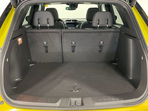 Used 2023 Chevrolet TrailBlazer RS w/ Sun and Liftgate Package AWD/4WD image 5