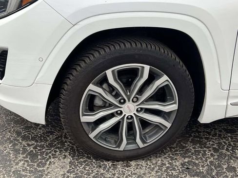 Used 2018 GMC Terrain Denali w/ Advanced Safety Package image 8