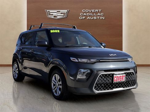 Used 2022 Kia Soul LX image 6