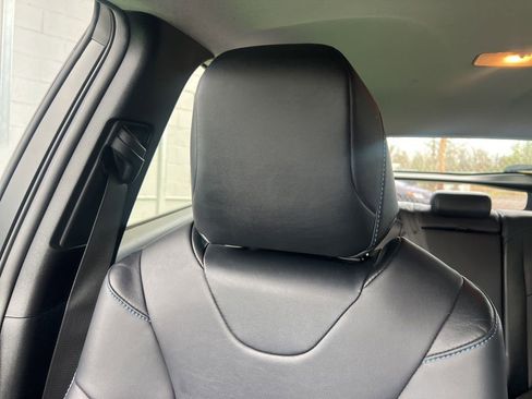 Used 2016 Toyota Prius Four Touring FWD image 16