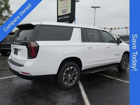 New 2026 Chevrolet Suburban LS RWD image 3