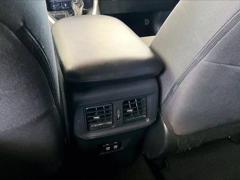 Used 2021 Toyota RAV4 XLE w/ XLE Grade Weather Package FWD image 10
