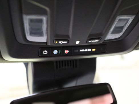 Used 2022 GMC Sierra 1500 SLT w/ X31 Off-Road Package image 29