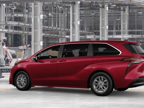 New 2026 Toyota Sienna LE image 5