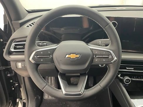 New 2026 Chevrolet Traverse LT w/ Driver Confidence Package AWD/4WD image 11