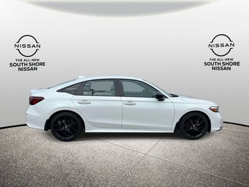 Used 2025 Honda Civic Sport image 5