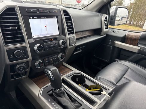 Used 2019 Ford F150 Lariat w/ Equipment Group 502A Luxury image 46