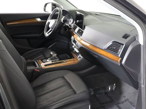 Used 2022 Audi Q5 2.0T Premium w/ Convenience Package image 24