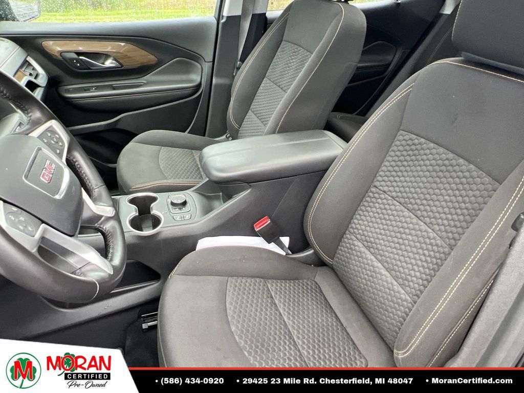 Used 2020 GMC Terrain SLE w/ Driver Convenience Package FWD image 17