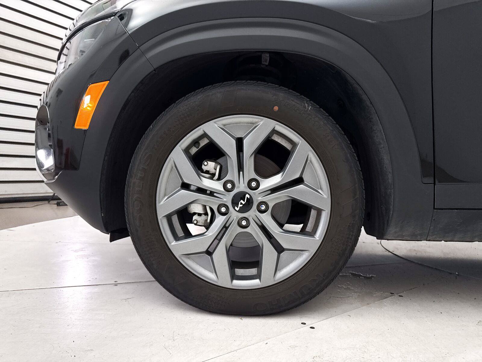 Used 2024 Kia Seltos S FWD image 16