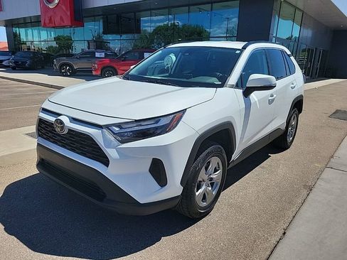 Used 2023 Toyota RAV4 XLE image 3