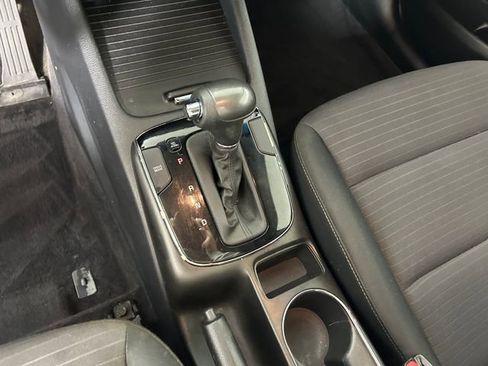 Used 2017 Kia Forte LX w/ LX Popular Package image 22