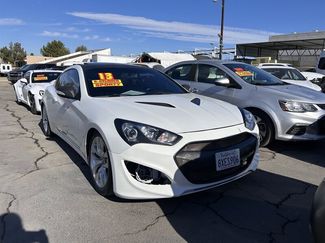 Used 2013 Hyundai Genesis 3.8 image 1