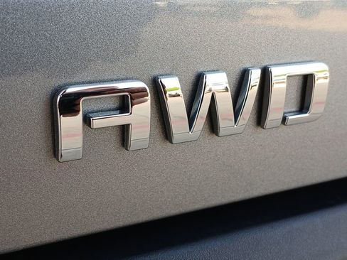 Used 2026 Chevrolet Equinox LT AWD/4WD image 21