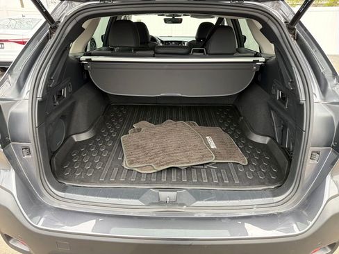 Used 2025 Subaru Outback Onyx Edition image 28